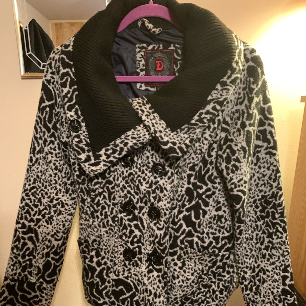 ✨Dollhouse Outerwear Black and White Peacoat, Med.